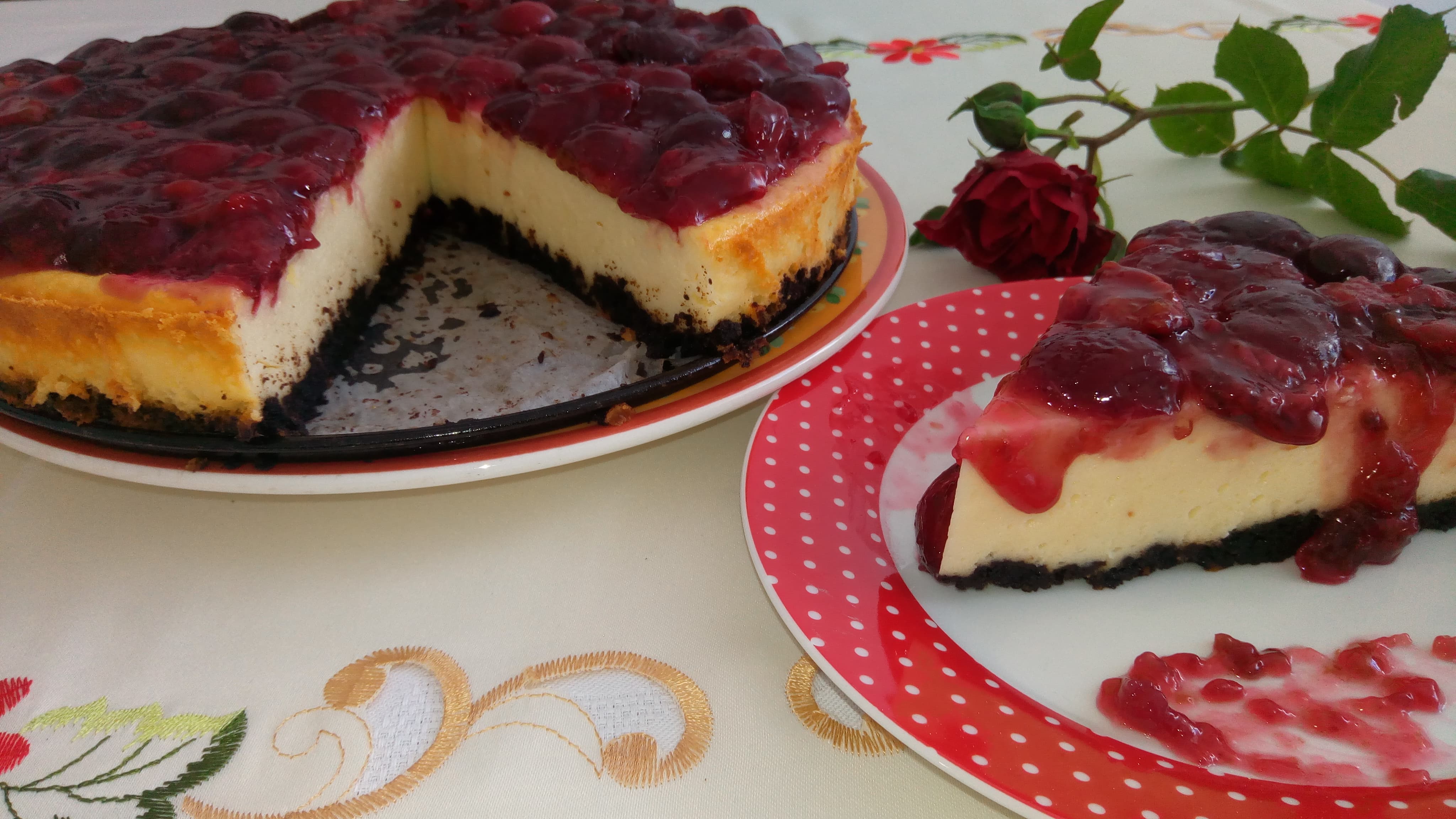 Desert cheesecake copt, cu cirese