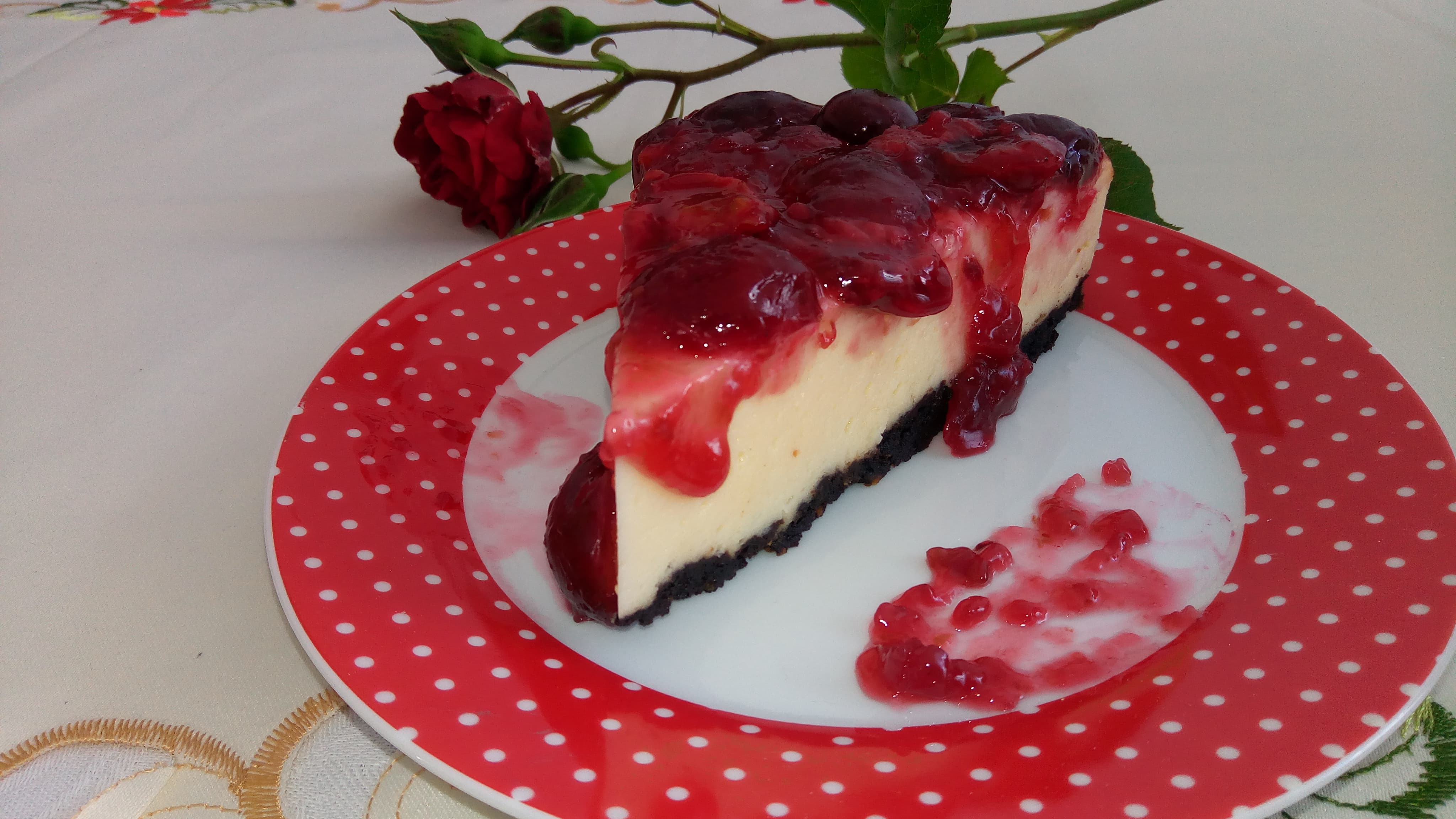 Desert cheesecake copt, cu cirese