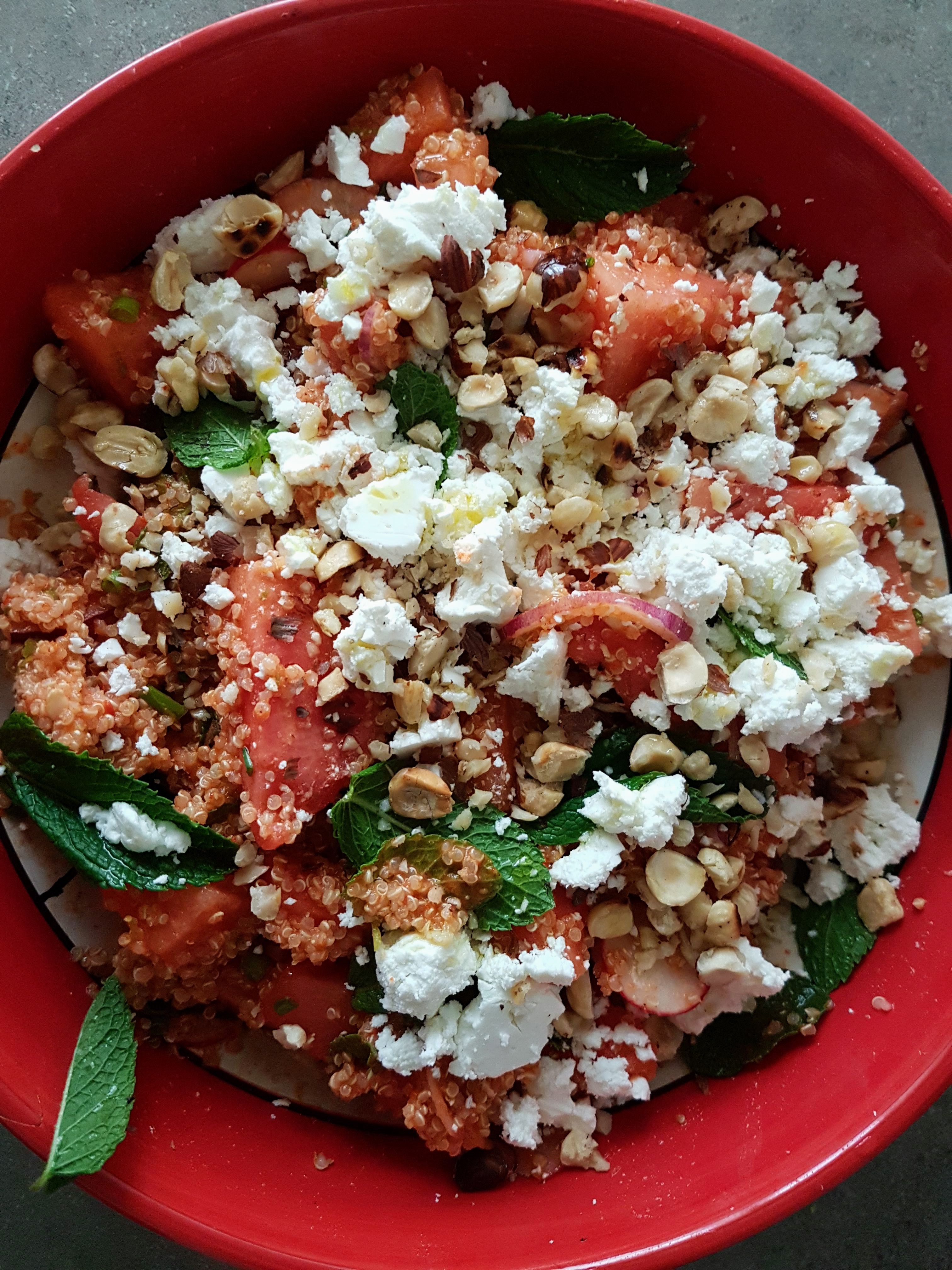 Salata de quinoa cu pepene si branza Feta