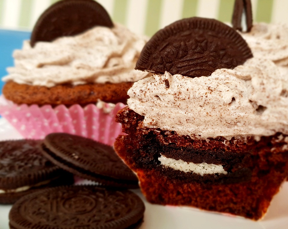 Desert Oreo cupcakes