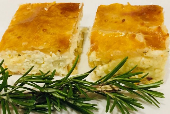 Placinta greceasca cu branza feta