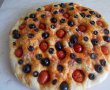 Foccacia cu masline si rosii-0