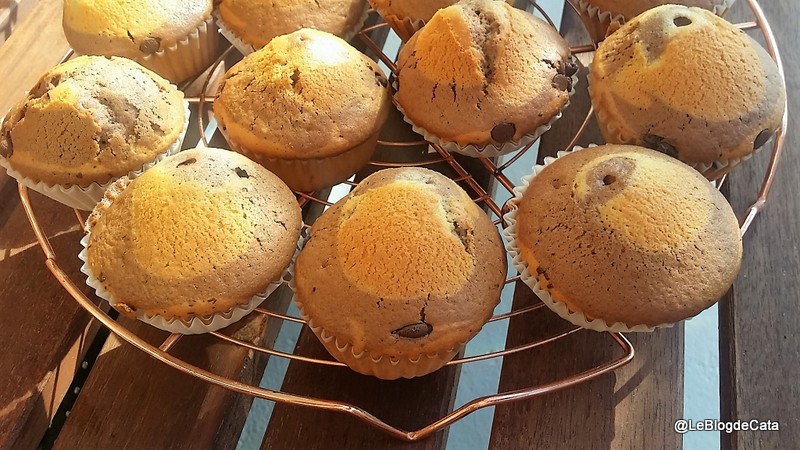 Desert muffins cu ciocolata si vanilie