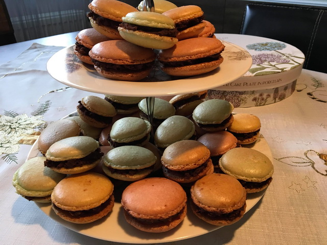 Desert macarons