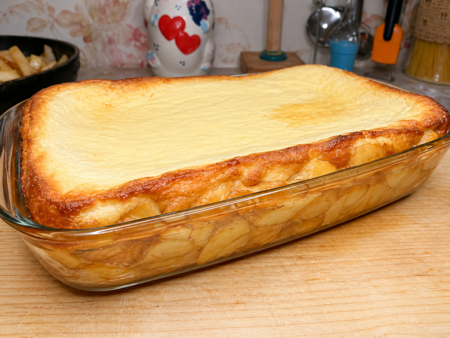 Desert prajitura cu mere caramelizate si branza de vaci