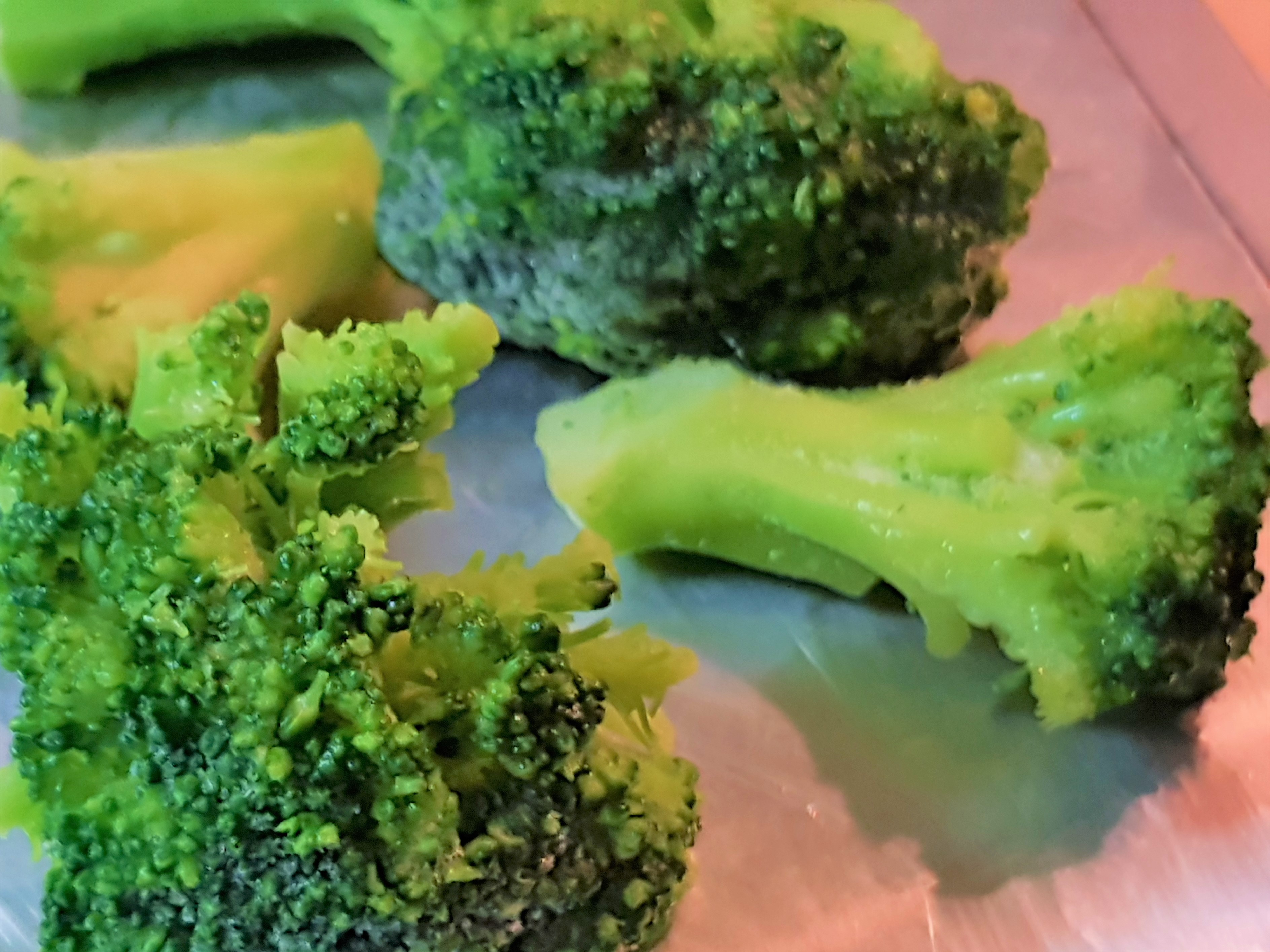 Salau cu broccoli si ciuperci