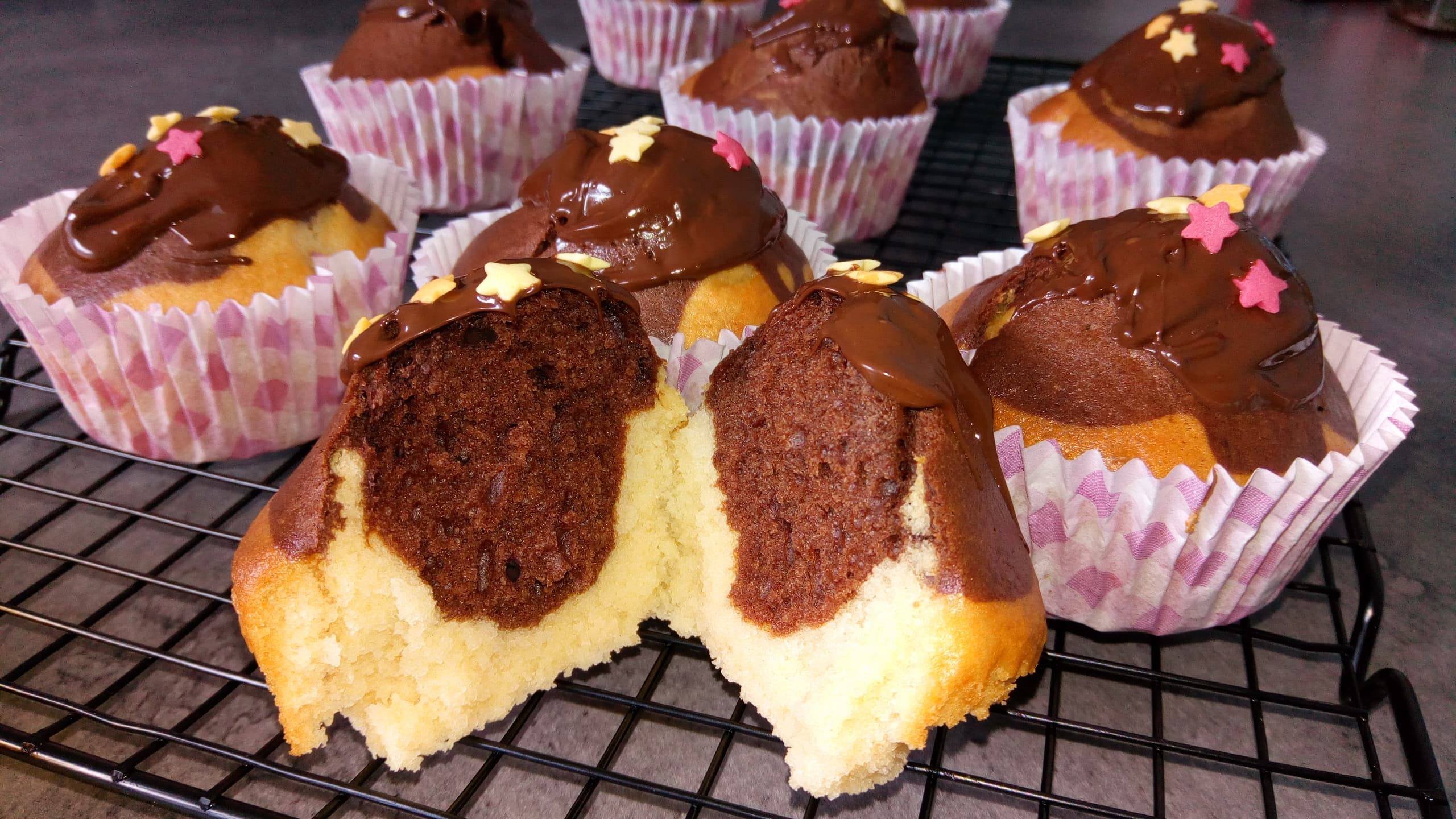 Desert muffins de post cu aroma de vanilie si cacao