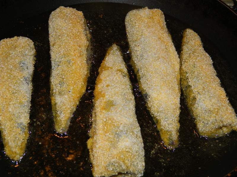 Macrou pane in malai