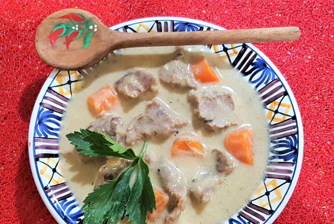 Blanquette de veau -tocana frantuzeasca de vitel