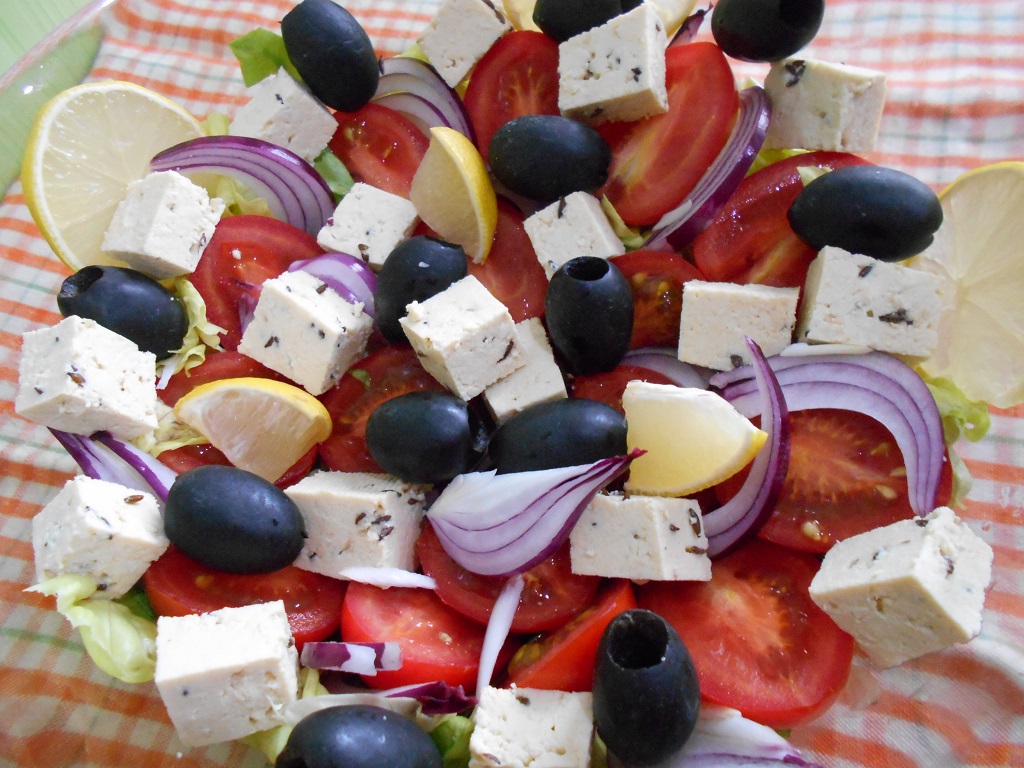 Salata de rosii cu branza tofu