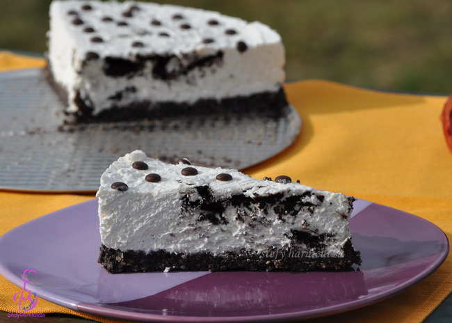 Desert cheesecake cu oreo