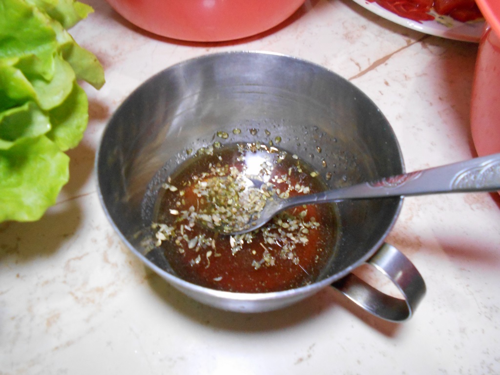 Salata de cartofi, cu ardei copti si salata verde creata