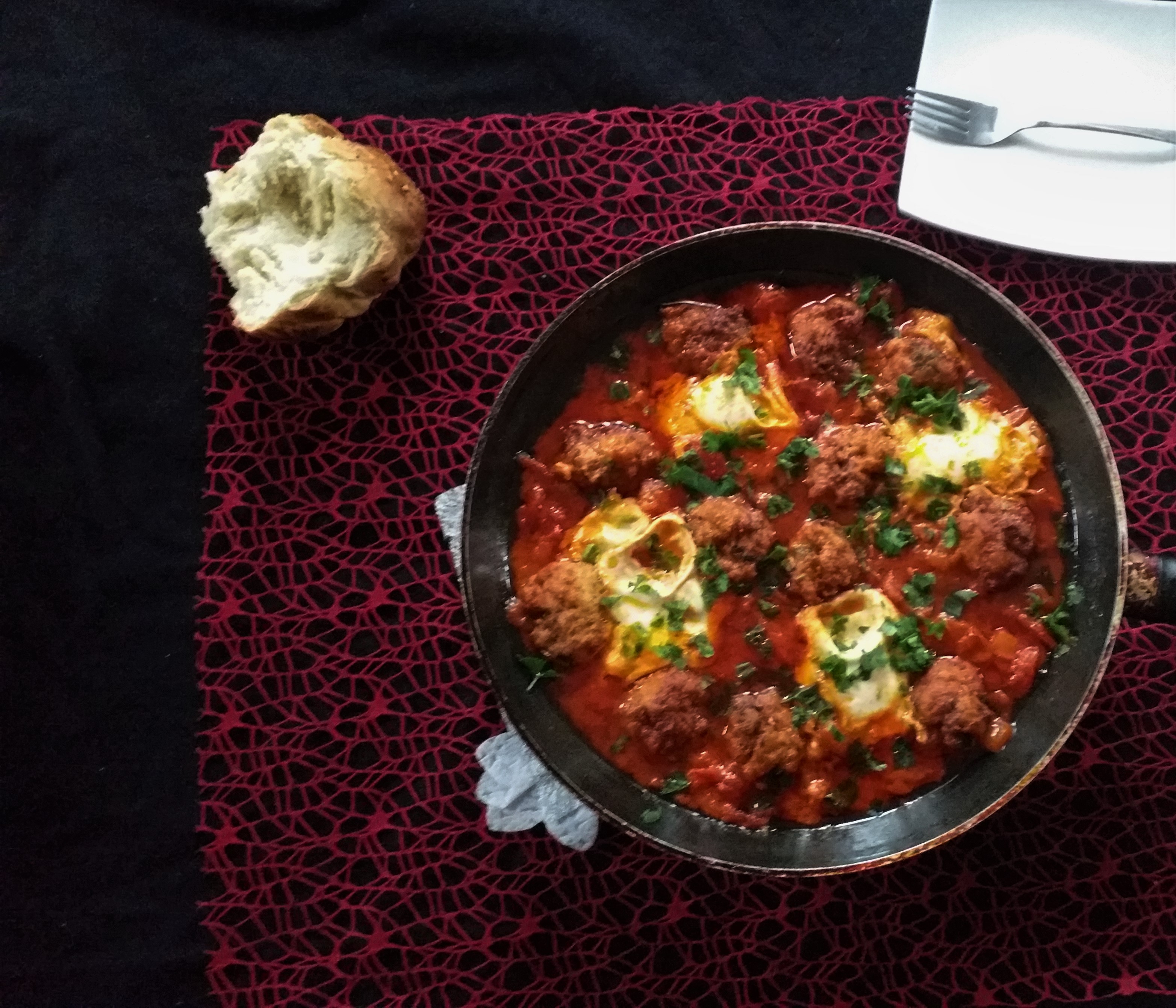 Shakshuka cu chiftele