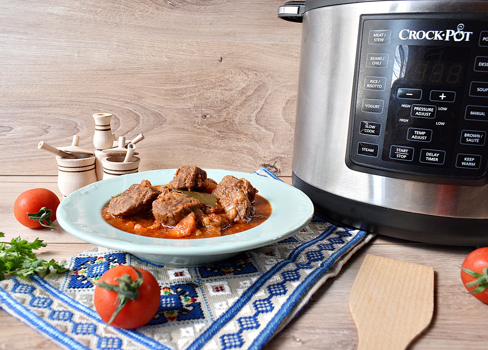 Tocanita de vita la Multicooker Express cu gatire sub presiune