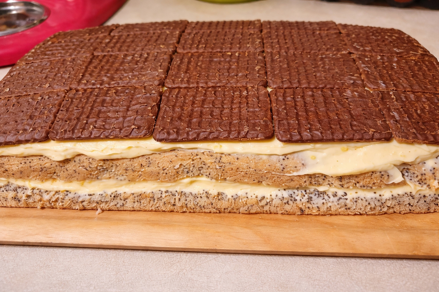 Desert prajitura cu mac, vanilie si biscuiti