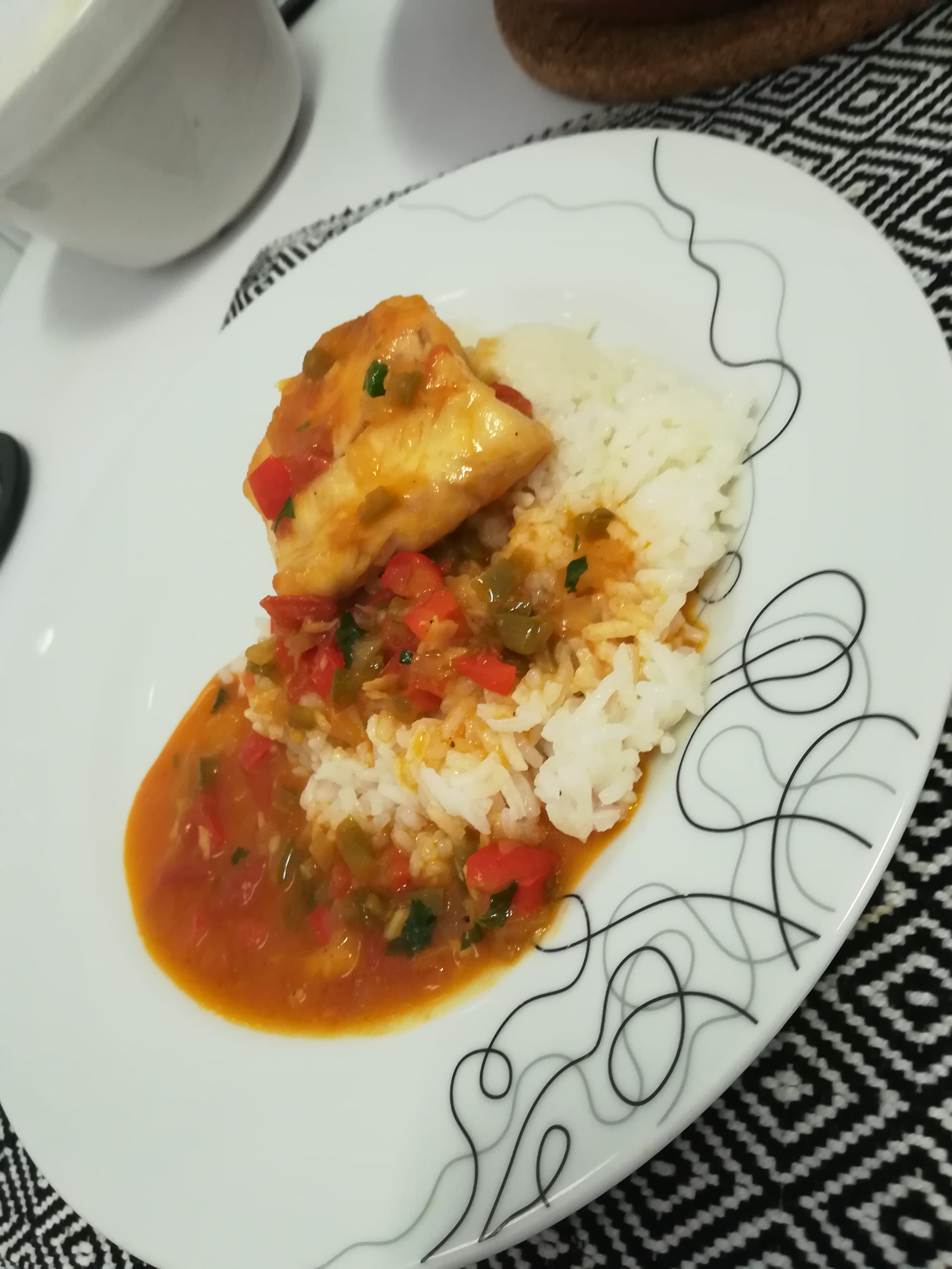 Fileuri de peste cu sos de curry si lapte de cocos