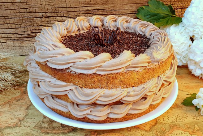 Desert tort cu blat de vanilie si crema de ciocolata