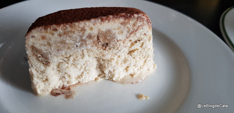 Desert parfait tiramisu