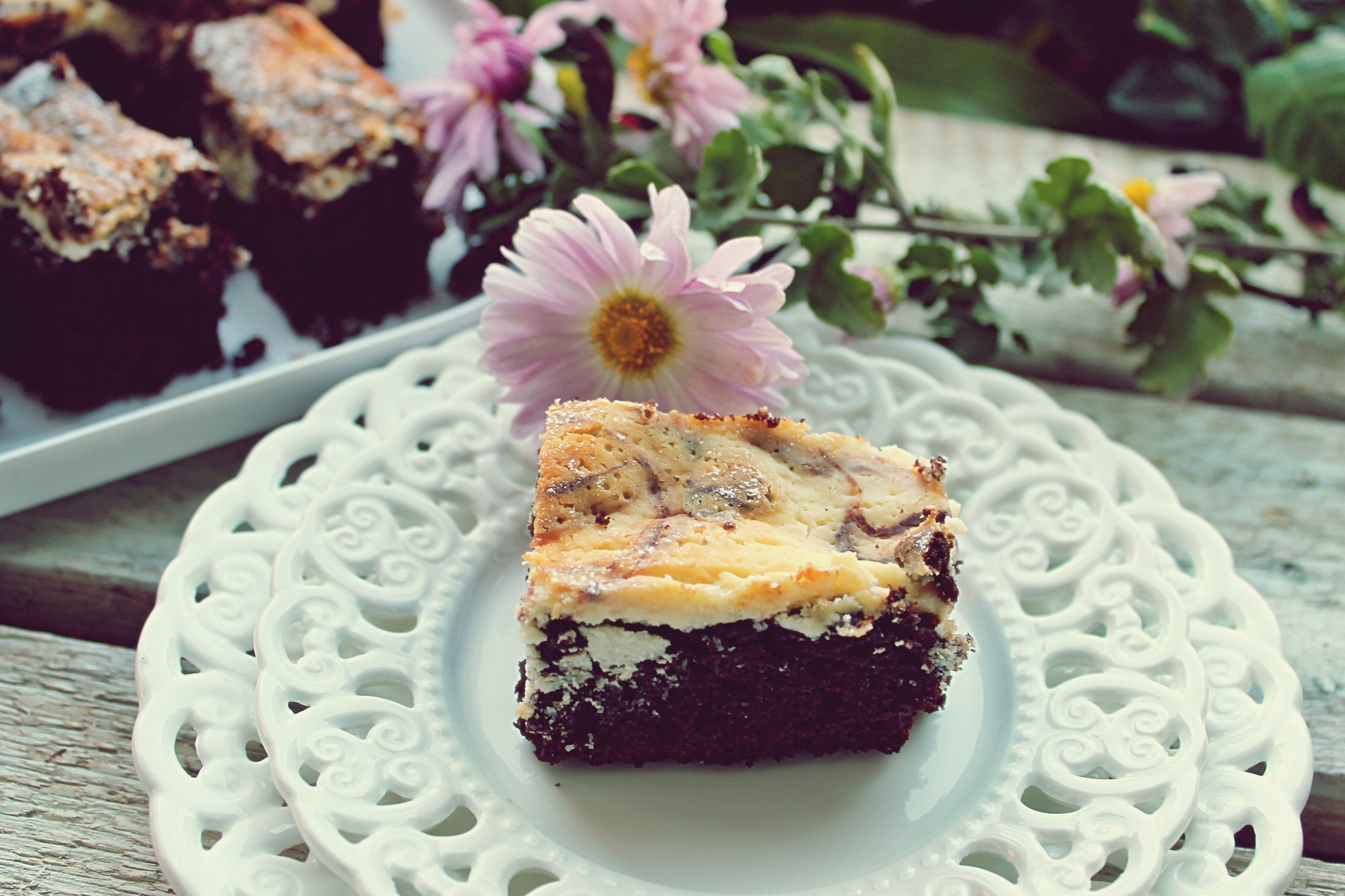 Desert brownies cu crema de branza dulce