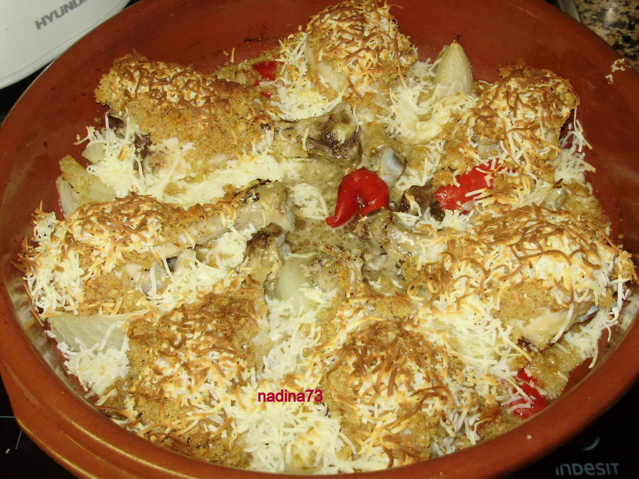 Pulpe de pui gratinate in vasul roman