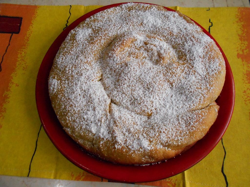 Desert invartita moldoveneasca de post, cu mere si stafide