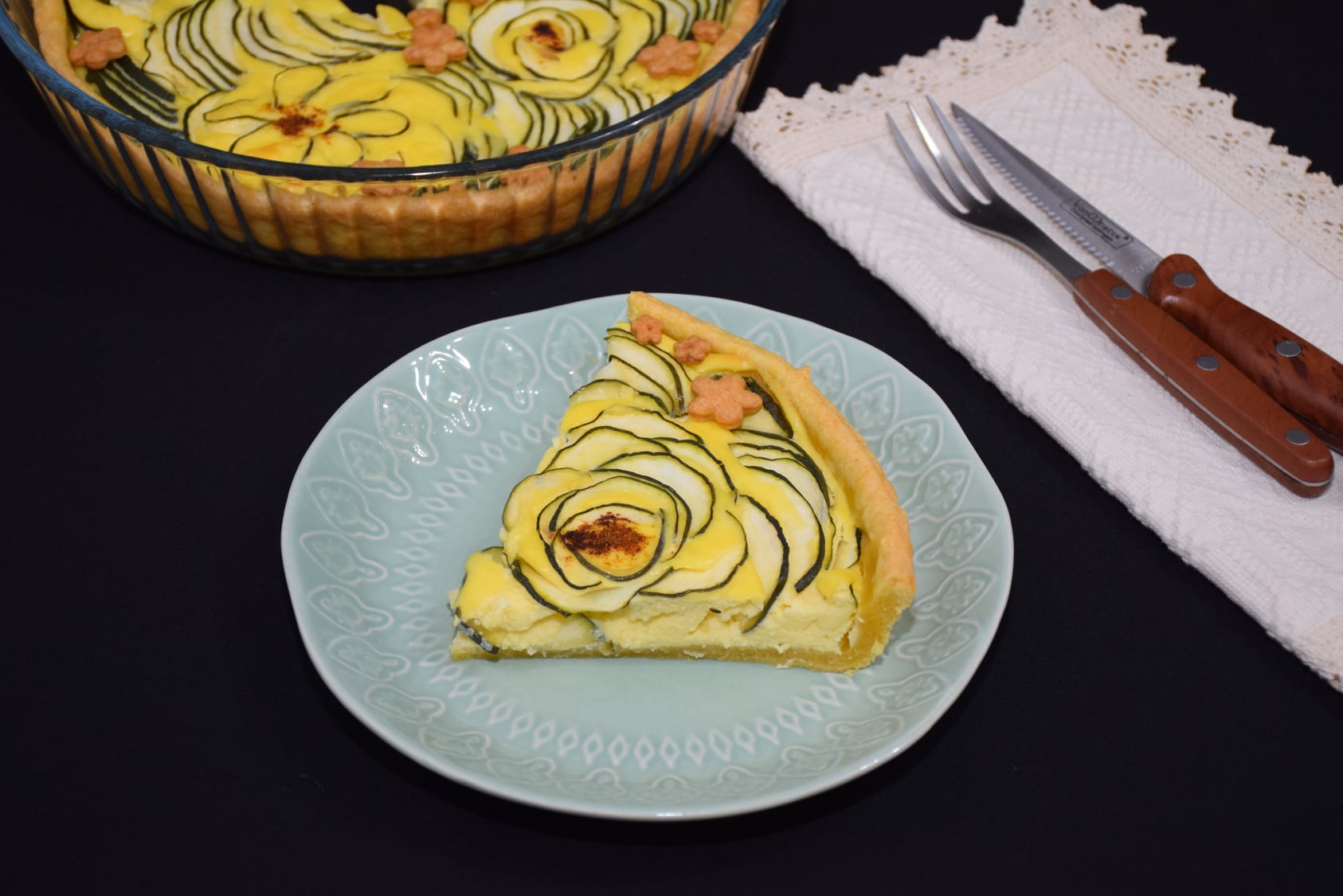 Aperitiv tarta cu zucchini si branza