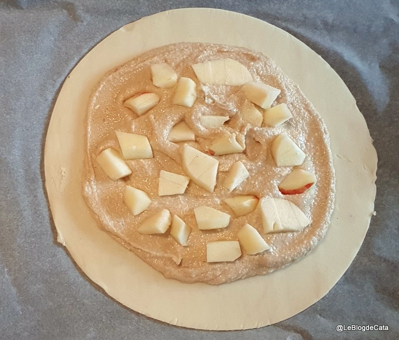 Desert placinta cu migdale, mere si crema de castane / Galette des rois