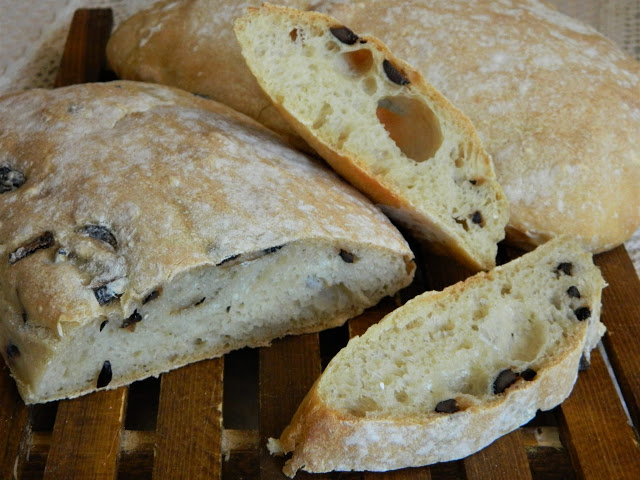 Ciabatta cu masline