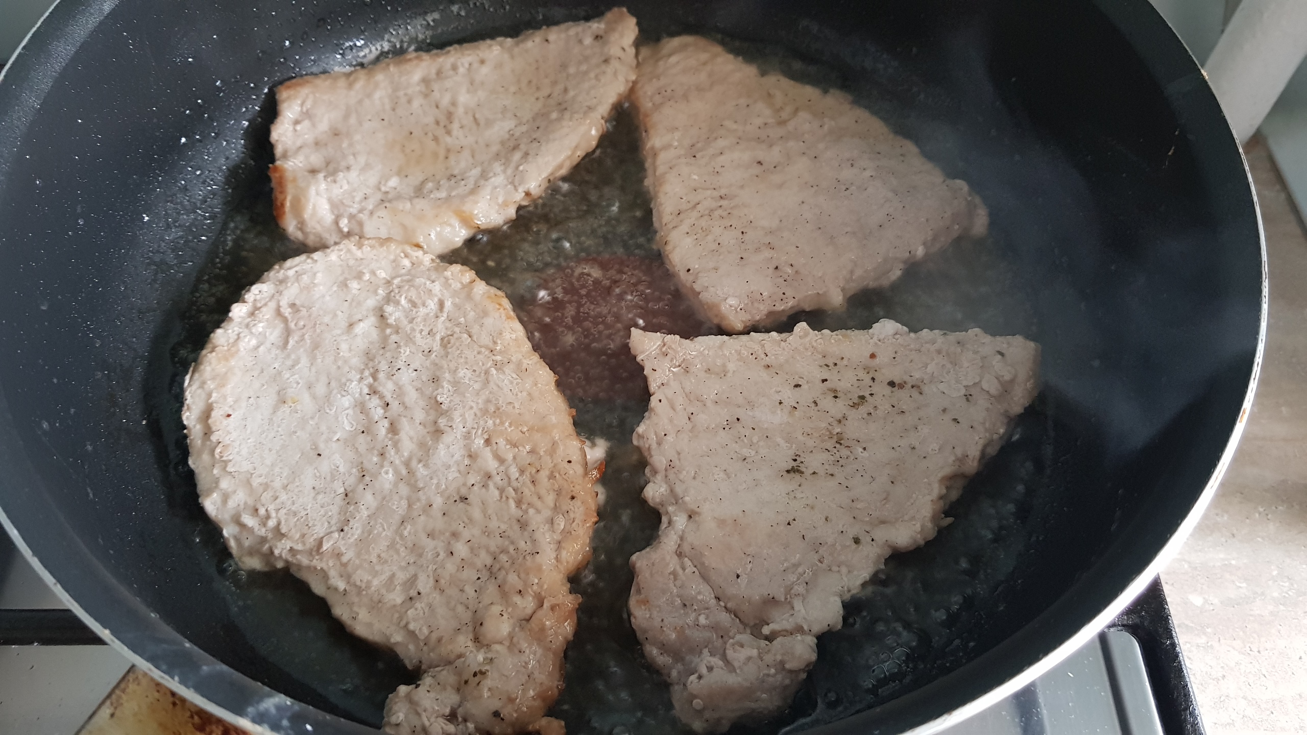 Cotlet de porc in sos de chimen