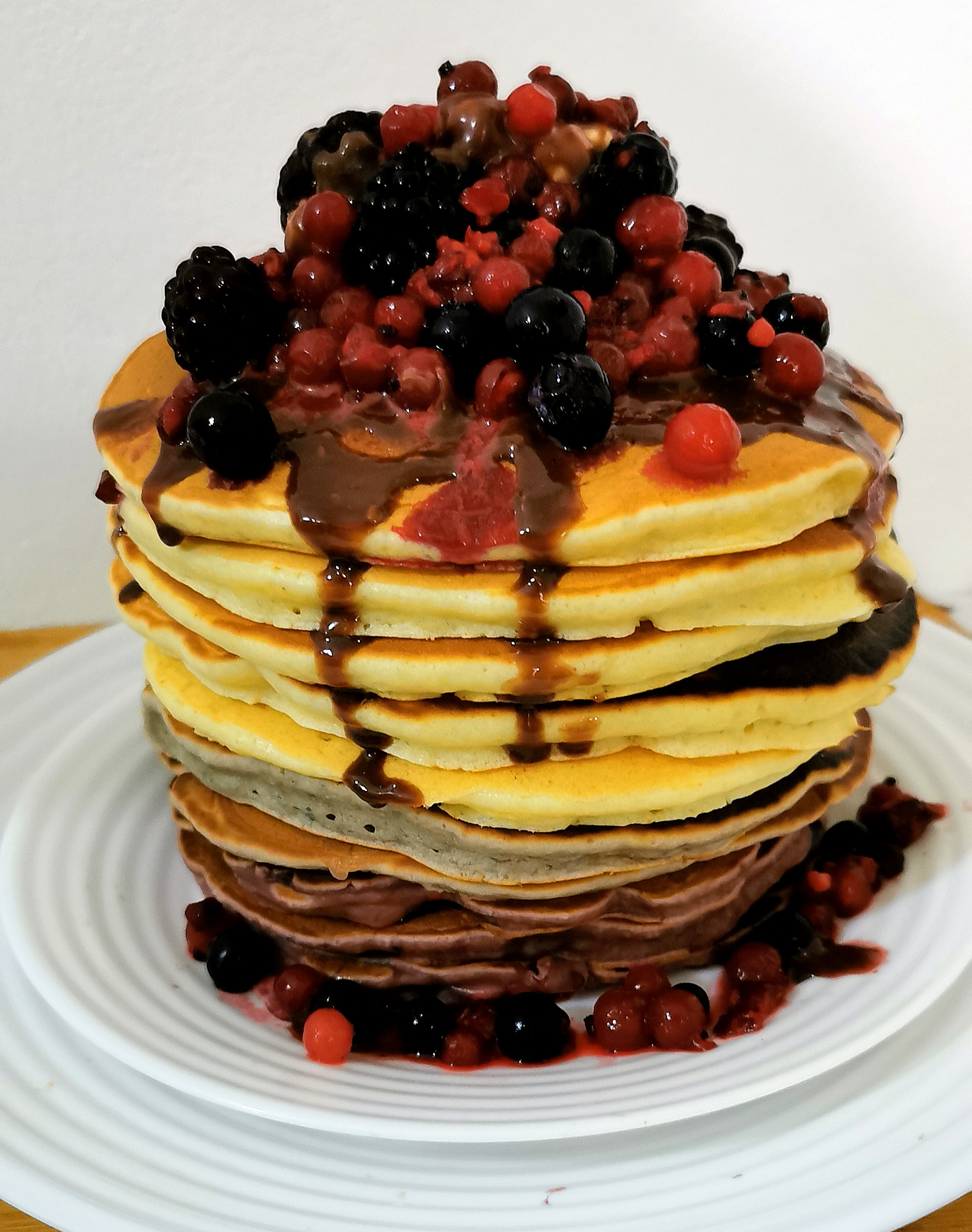 Desert pancakes cu fructe de padure