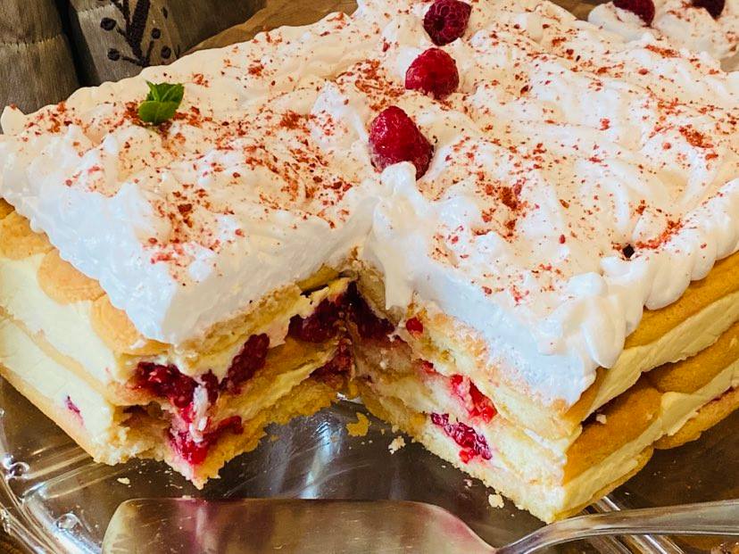 Desert Tiramisu cu zmeura si sampanie