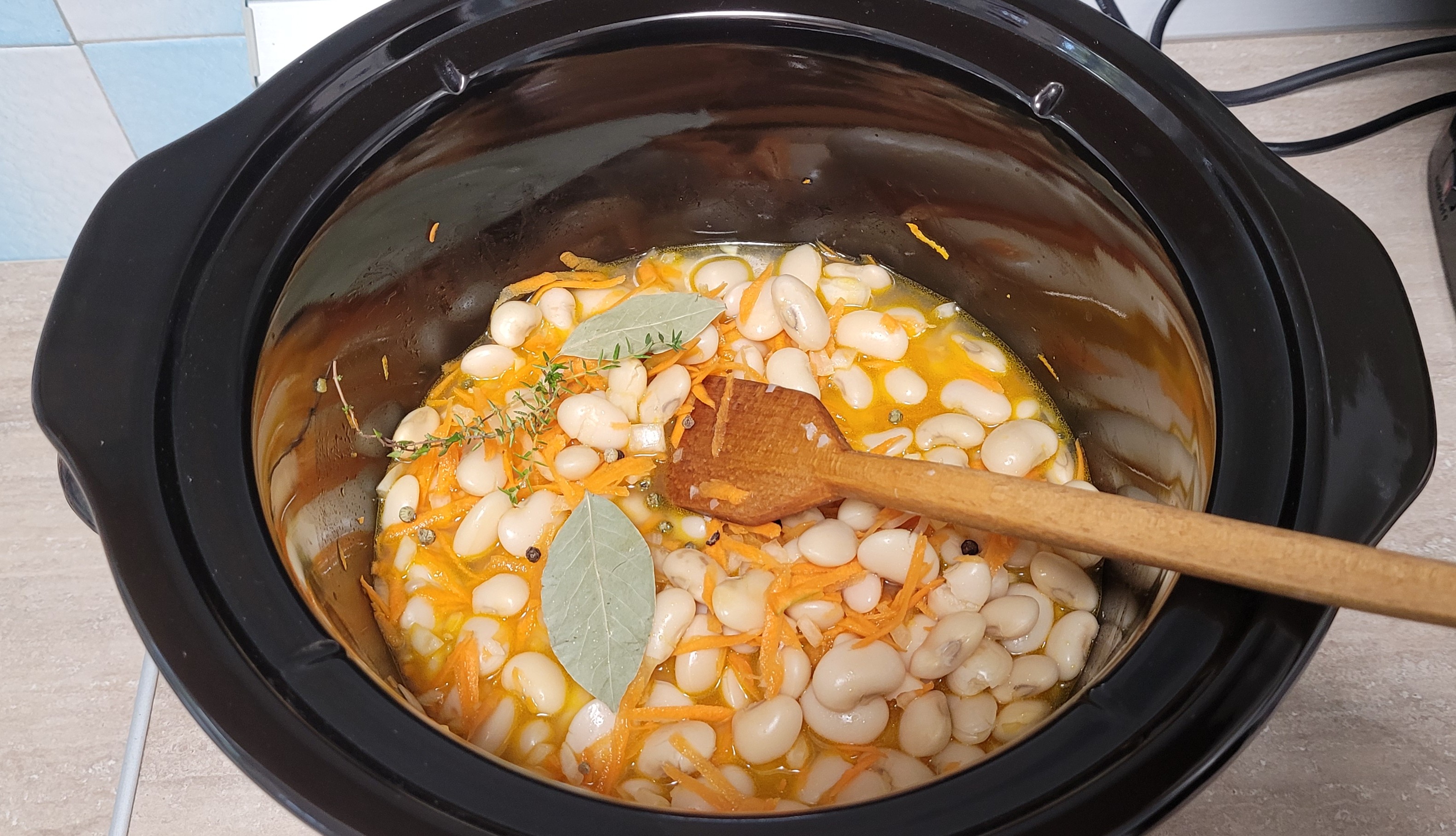 Iahnie de fasole la slow cooker Crock Pot