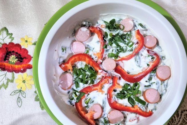 Salata de fasole verde fideluta, cu cremvusti si iaurt