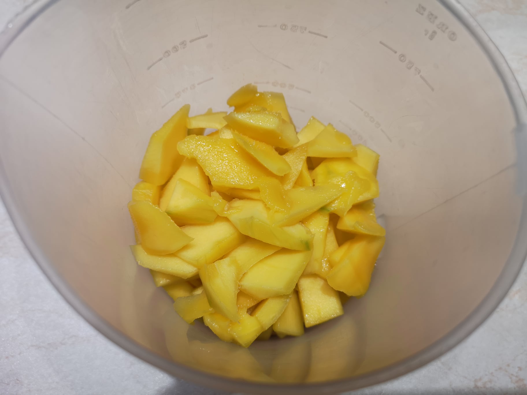 Desert prajitura cu mango si fructul pasiunii