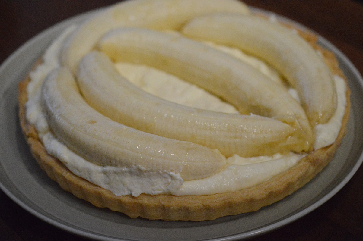 Reteta de tarta cu crema de vanilie banane si frisca