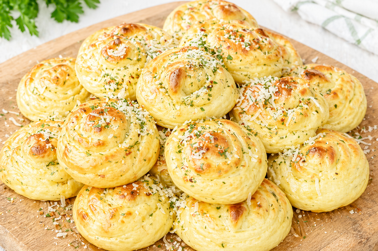 Reteta simpla de piure de cartofi cu parmezan la cuptor