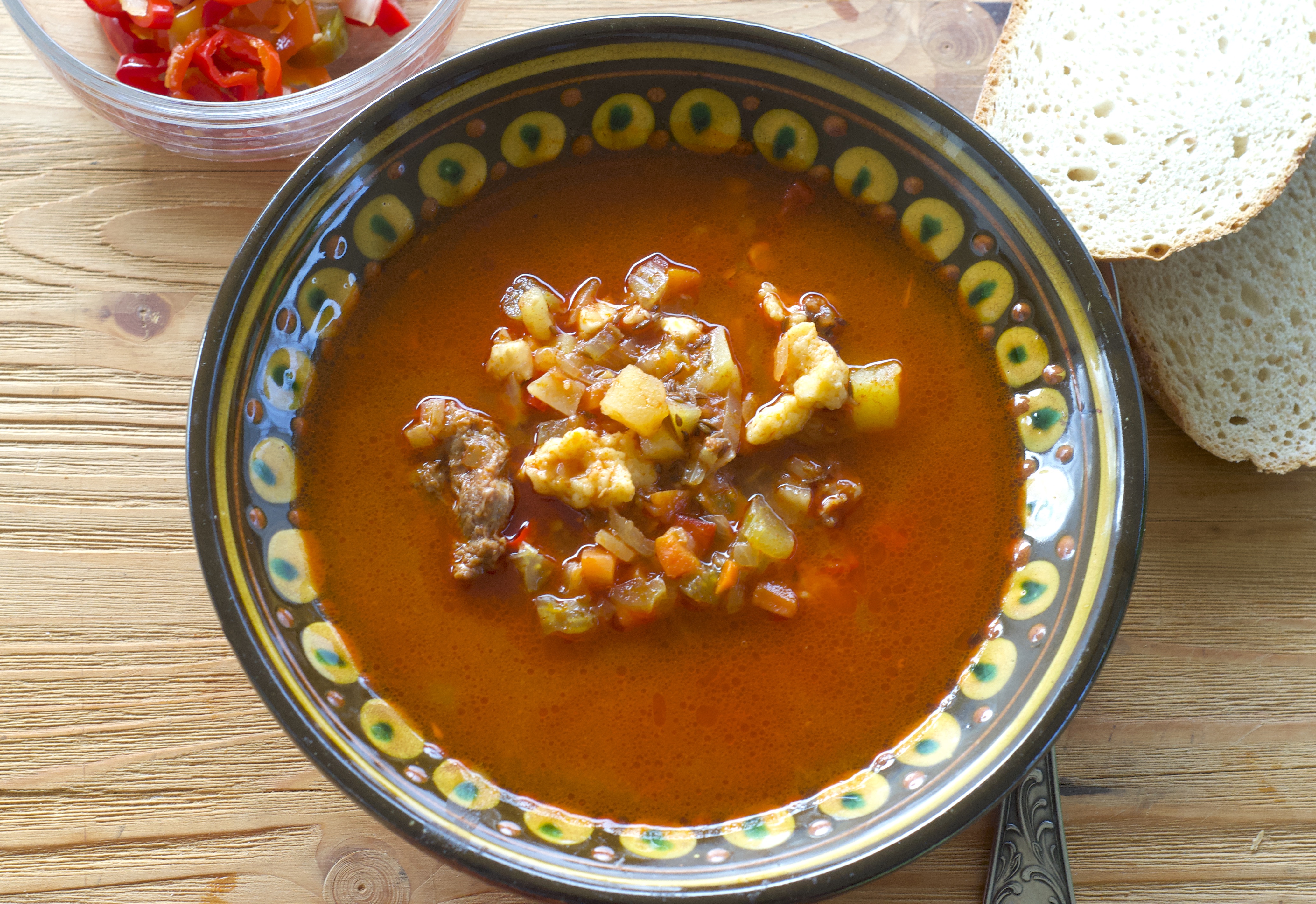 Gulyásleves -Supa gulas ungureasca reteta nr. 16 din Top Best Soups in the World