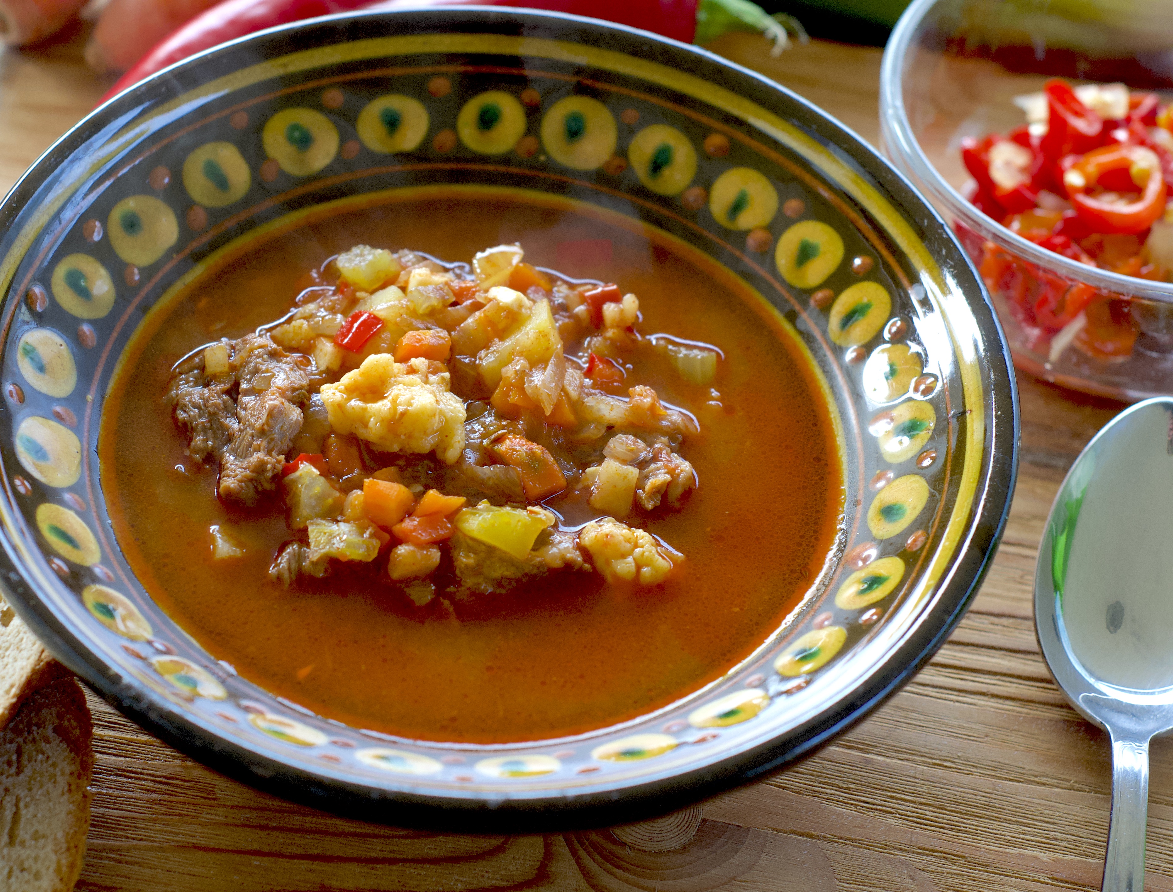 Gulyásleves -Supa gulas ungureasca reteta nr. 16 din Top Best Soups in the World