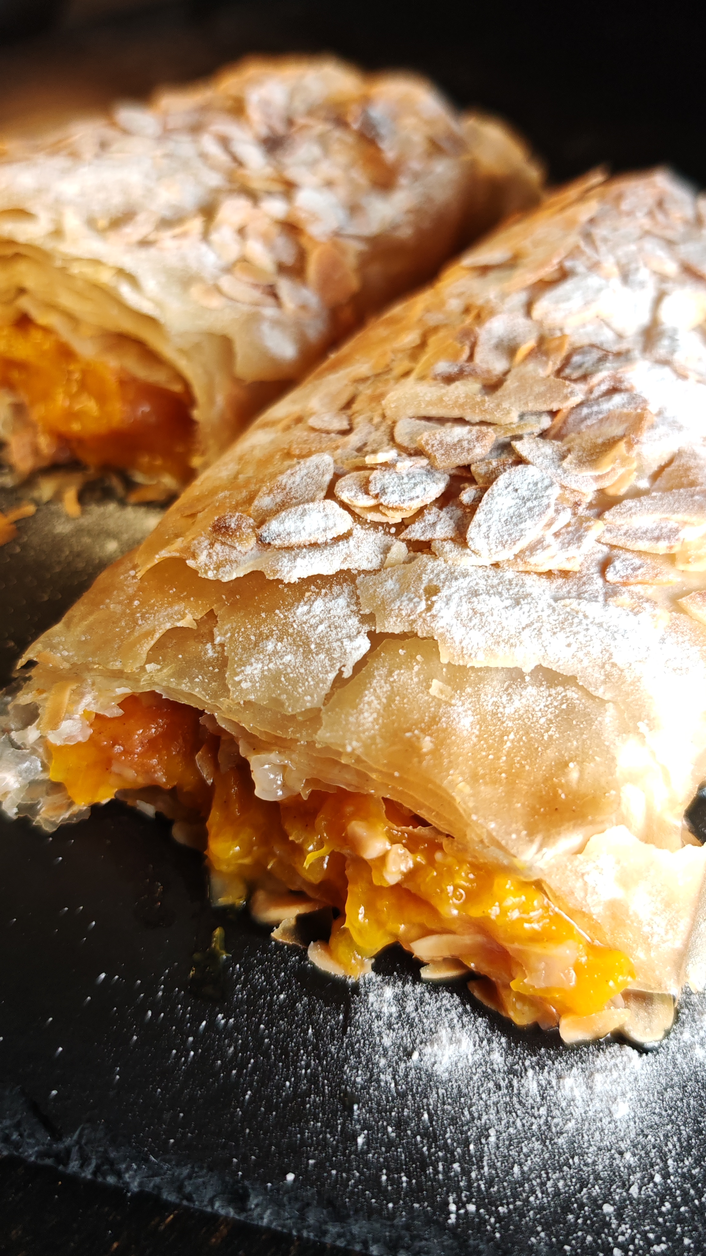 Ștrudel cu caise - Rețeta super rapidă și delicioasă