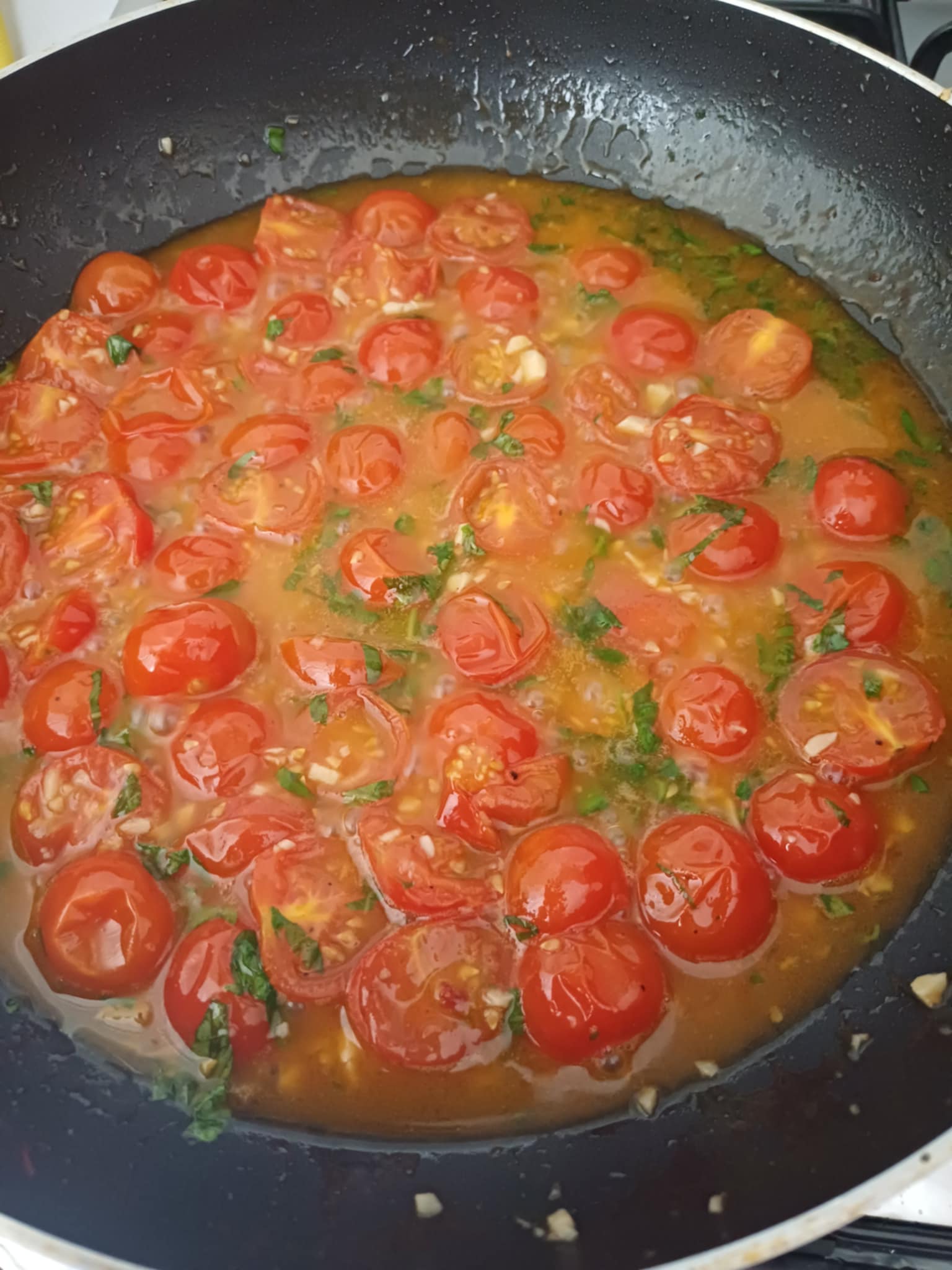 File de cod cu rosii cherry la tigaie - Simplu, usor si gustos