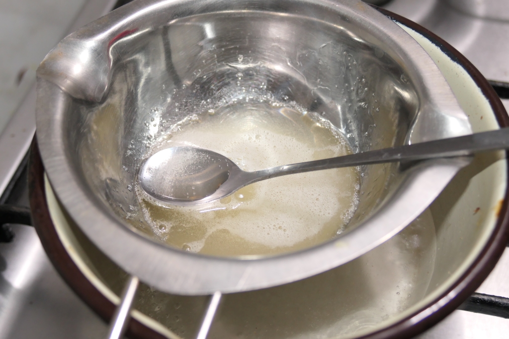 Prajitura cu ness si jeleu de caise - Reteta aromata si delicioasa