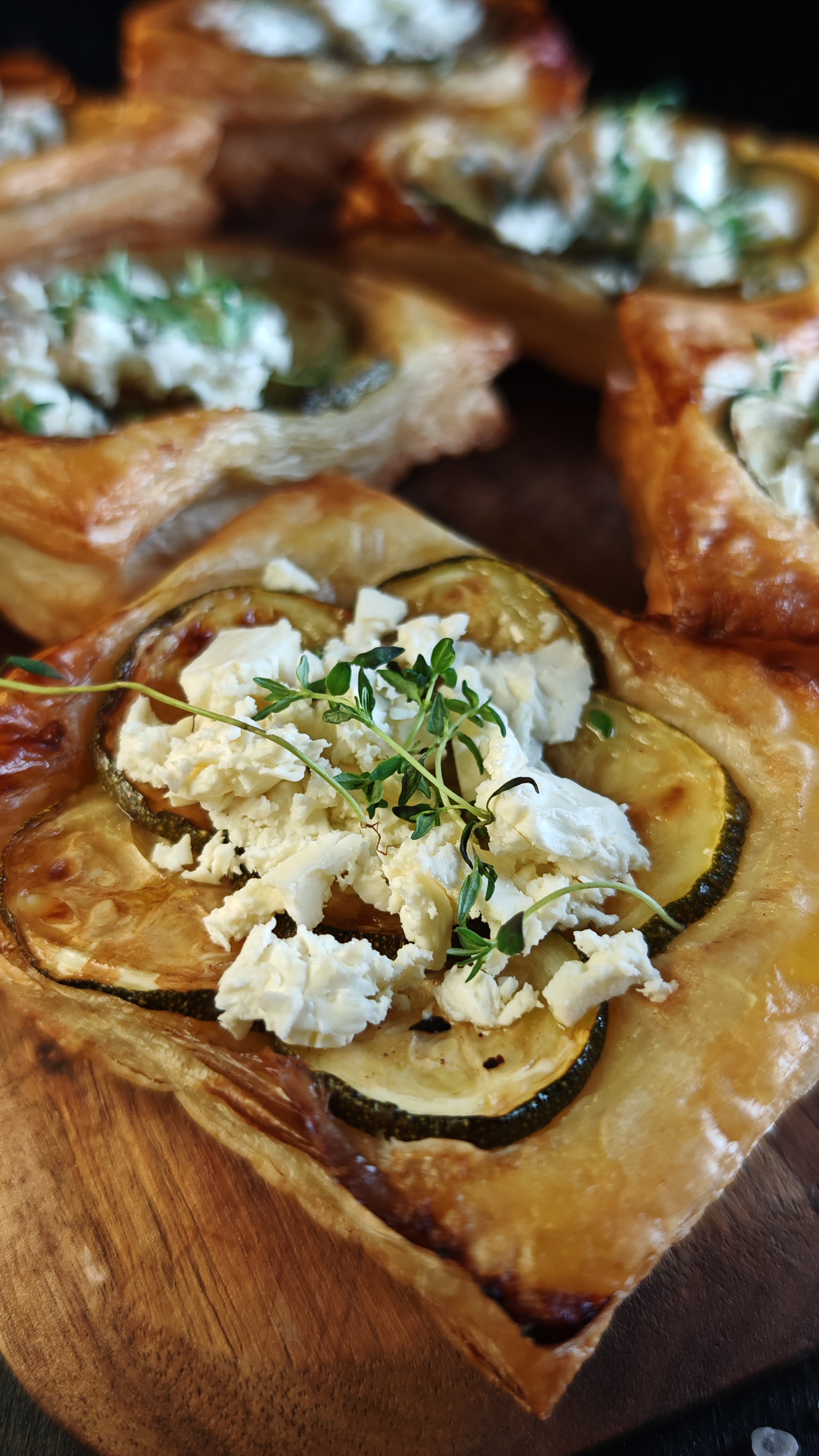 Plăcinte întoarse cu dovlecei și brânză de capră - Rapide și grozav de gustoase