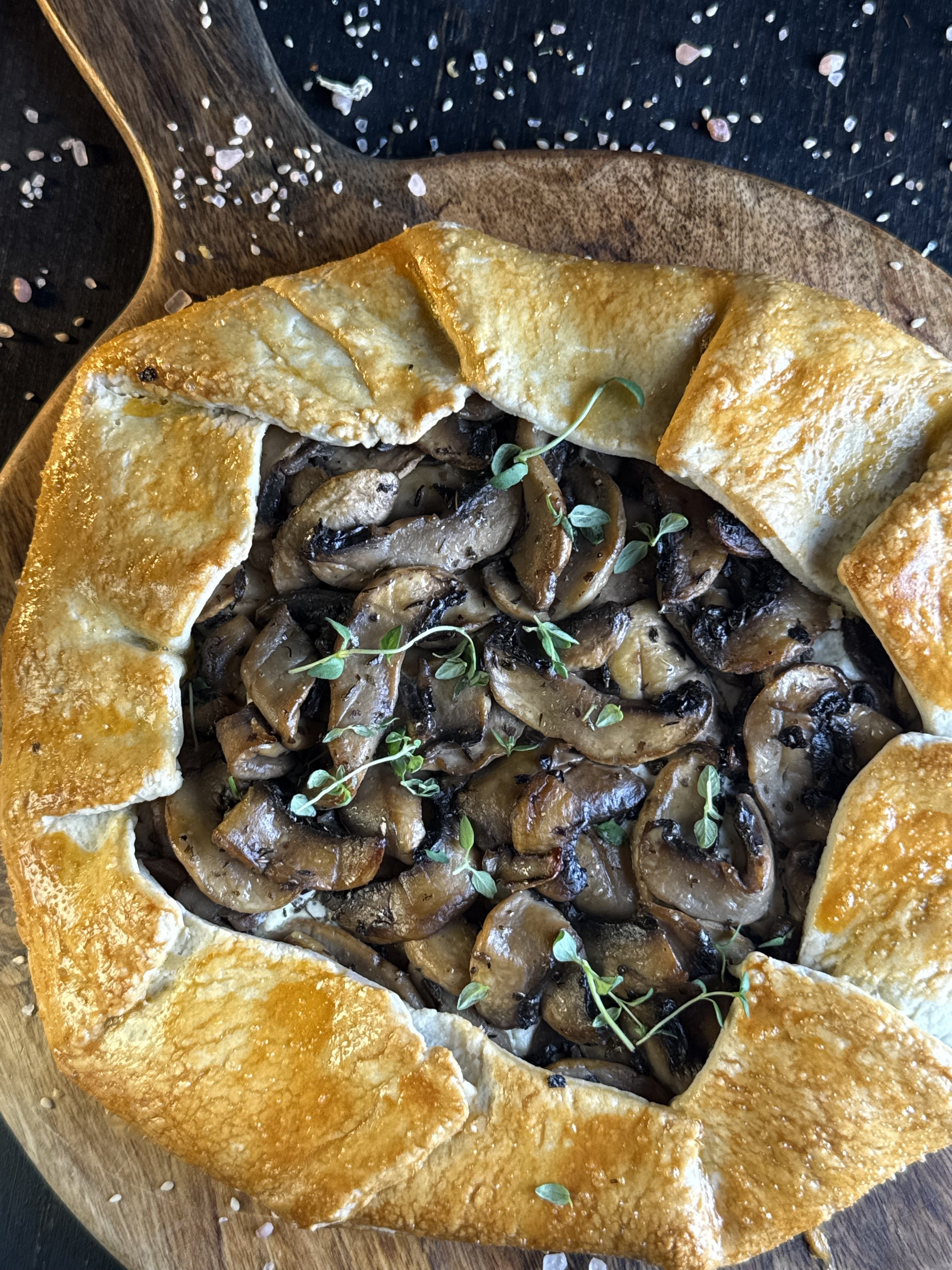 Tartă rustică cu ciuperci - Rețeta rapidă și savuroasă