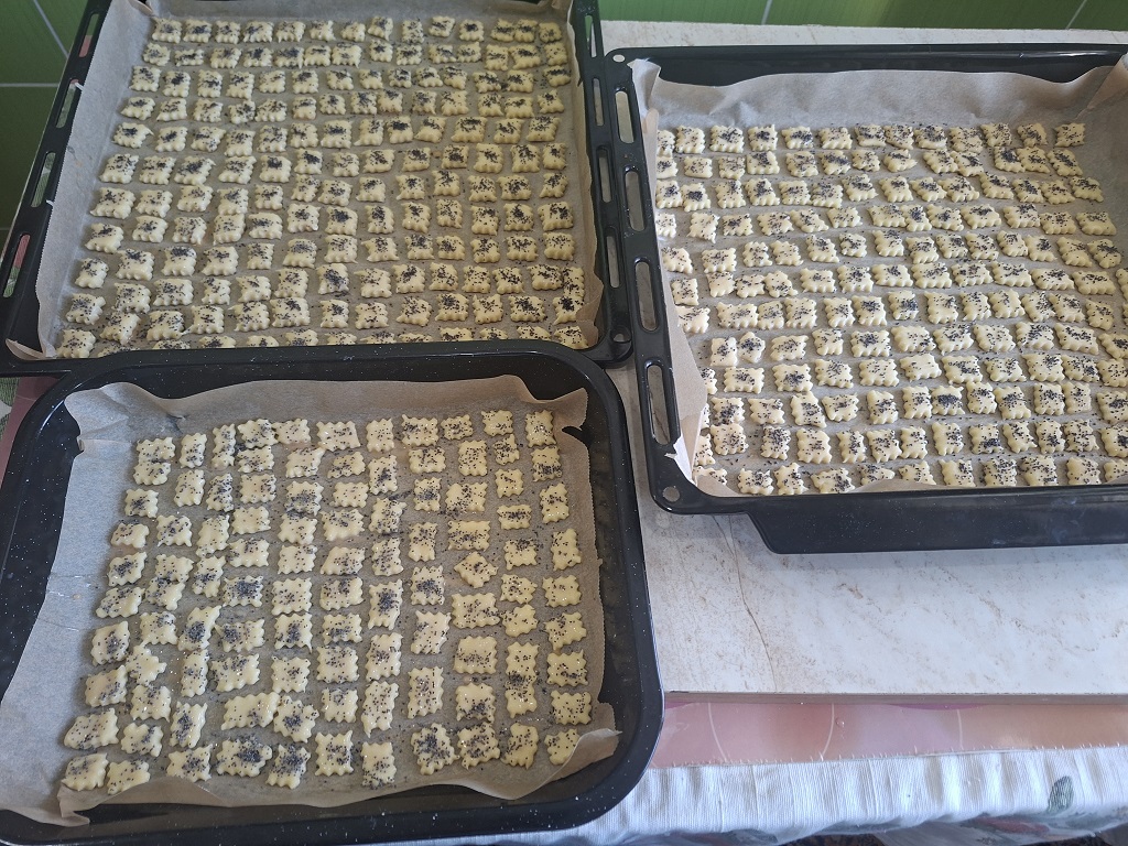 Crackers cu mac - Rețeta gustoasă de casă