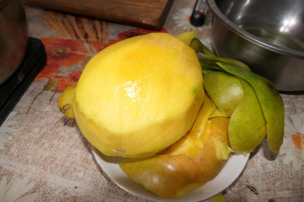 Prajitura cu mango si pralina cu alune de padure - Reteta delicioasa de casa