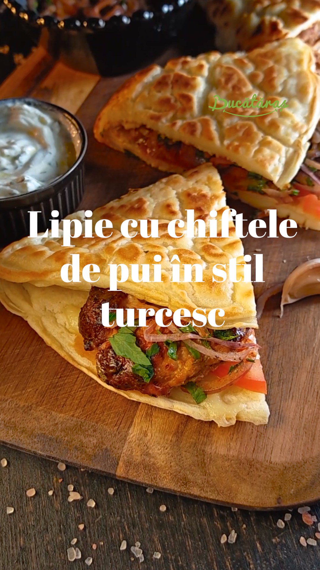 Lipie cu chiftele de pui în stil turcesc - Rețeta savuroasă și aromată 