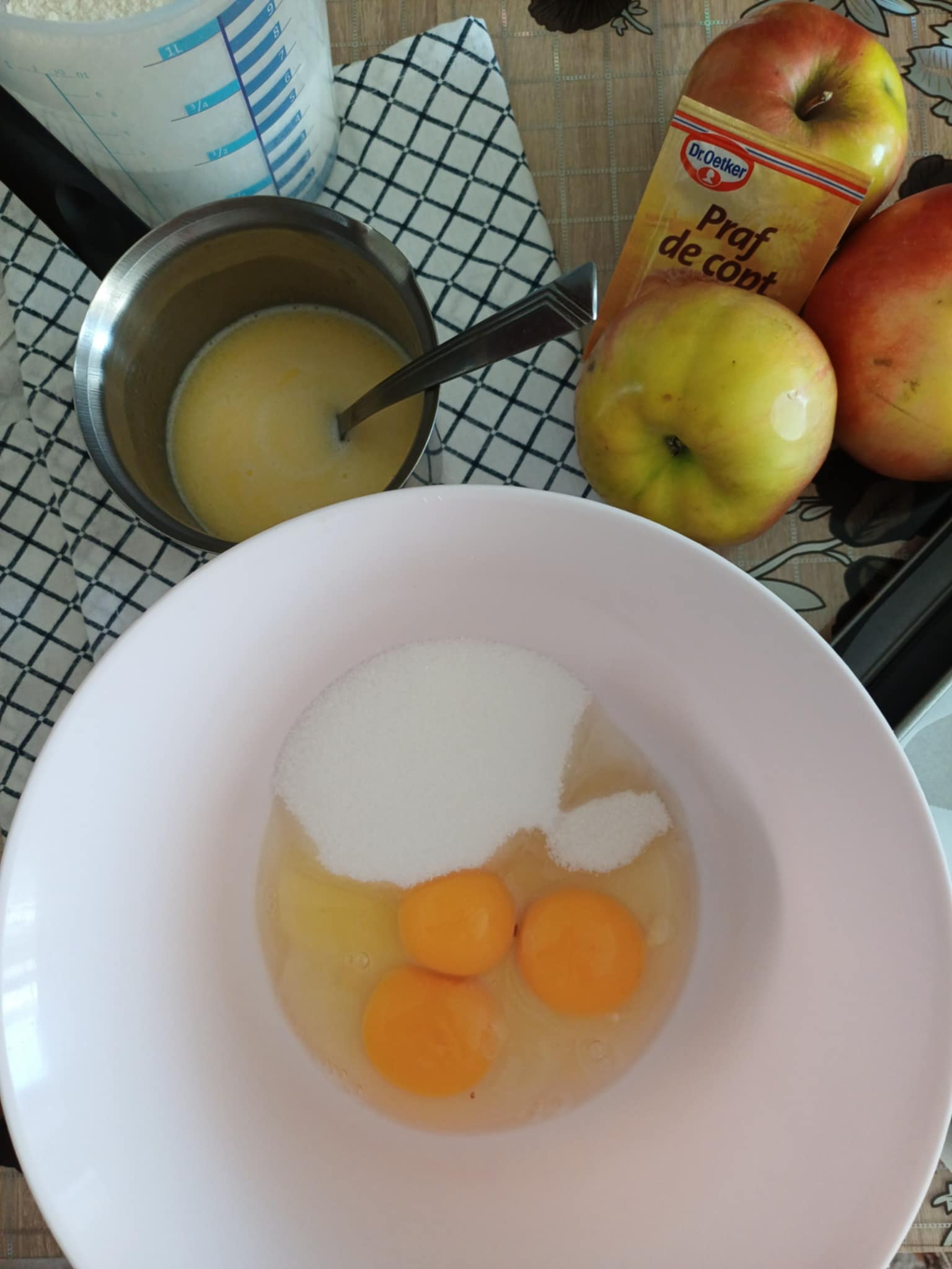 Prajitura cu mere - Reteta delicioasa care te va cuceri