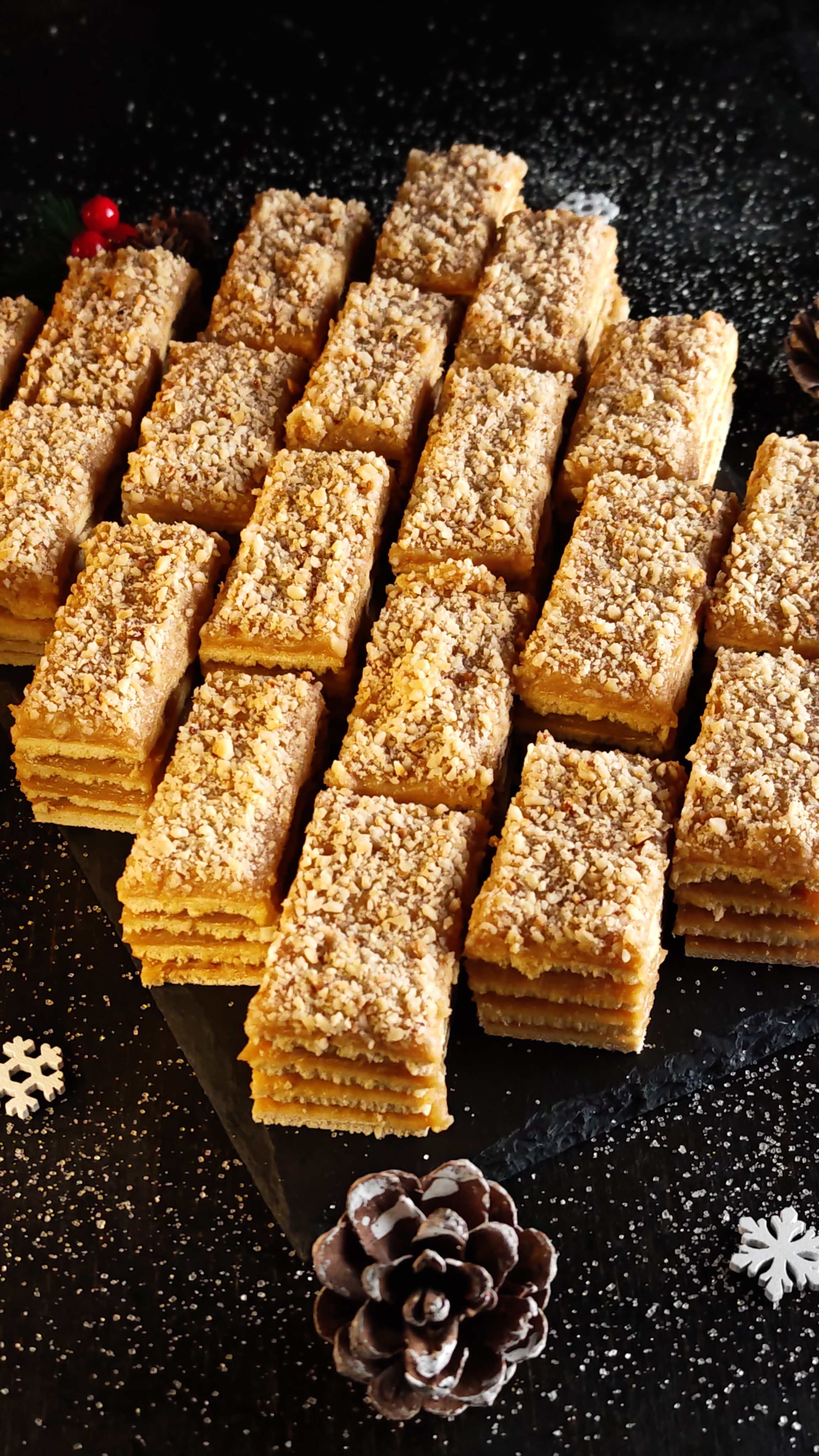 Prăjitura cu foi și cremă caramel - Deliciul aromat care te cucerește