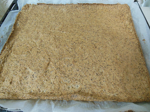 Prajitura cu nuca, mere si crema de vanilie - Reteta delicioasa