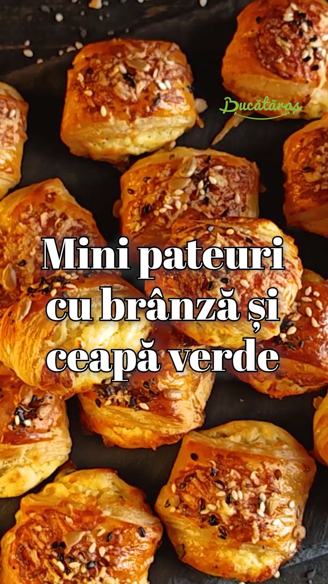 Mini pateuri cu brânză și ceapă verde - Rapide și delicioase